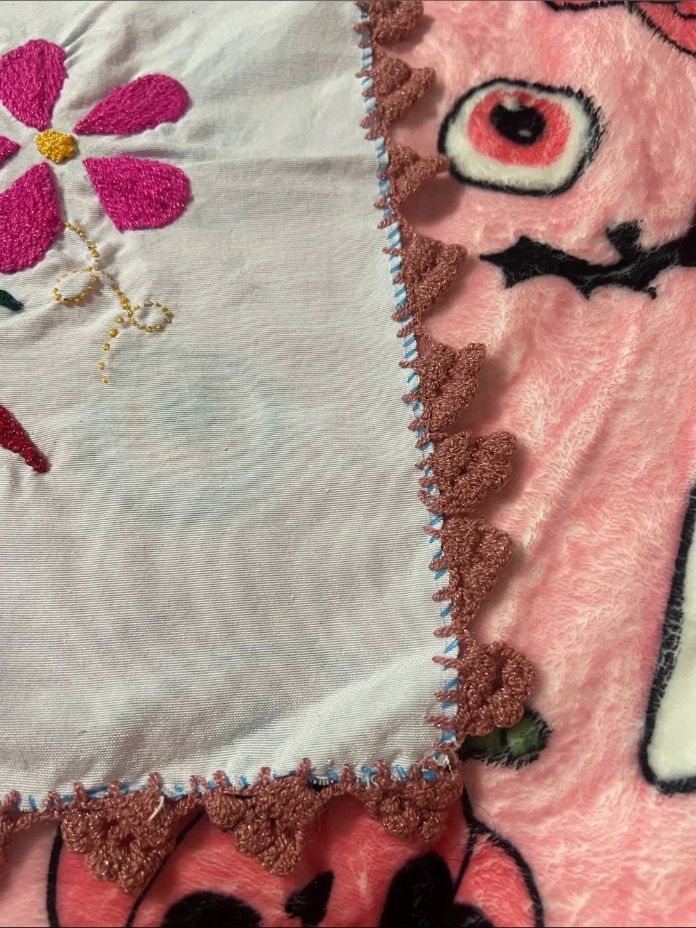 Hand-Embroidered Mexican Tortilla Warm - Pink Floral
